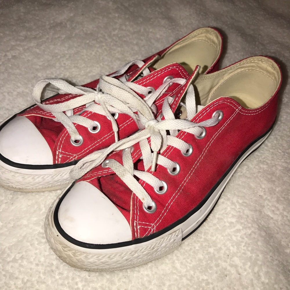 unisex low-top red converse *excellent condition*